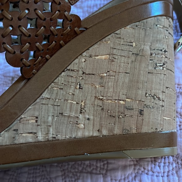 NEW! Antonio Melani Leather wedges - Picture 7 of 7